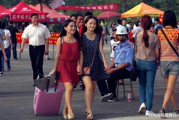 大学|大学录取通知书里的银行卡有用吗？学长：有5大作用，一定保存好