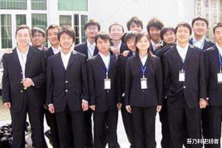 本科生|她高考两次失利，385分读专科，没毕业却被三家跨国公司争抢