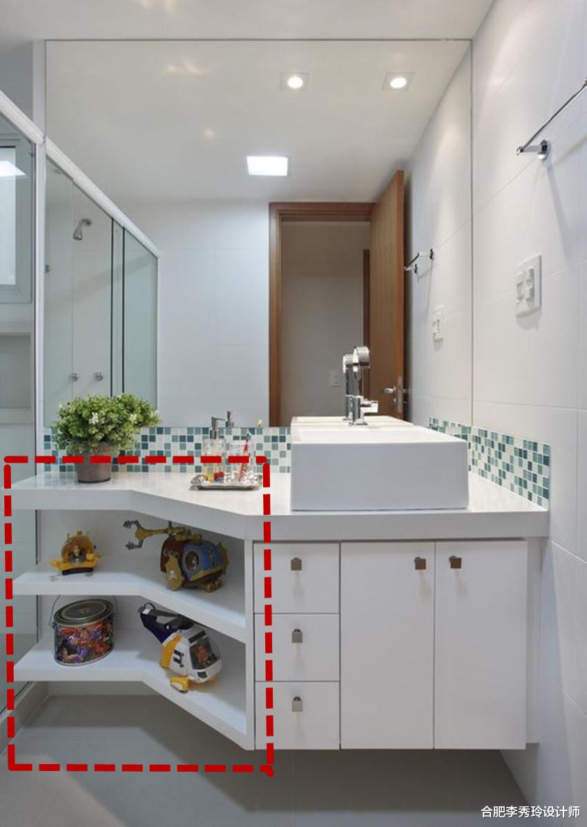 |好好的洗漱柜，非要一边切一半做斜角设计，说是淋浴房使用更方便