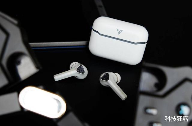 集成电路|银狐T1真无线蓝牙耳机评测：音游模式自由切换，搭载低延迟技术
