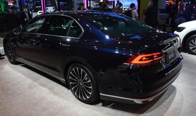 大众途昂|又一款豪车亮相，长近5.1米配电吸门，关键还带车载冰箱