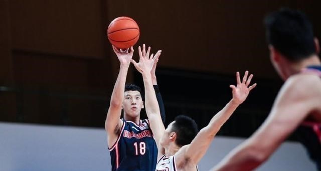 广东男篮|广东宏远八名球员合同到期！一人铁定顶薪，三人或被朱芳雨放弃