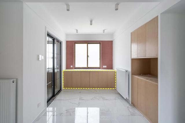 |餐厅不打柜子入住后悔，这样设计不占什么地，还能拥有4个功能！