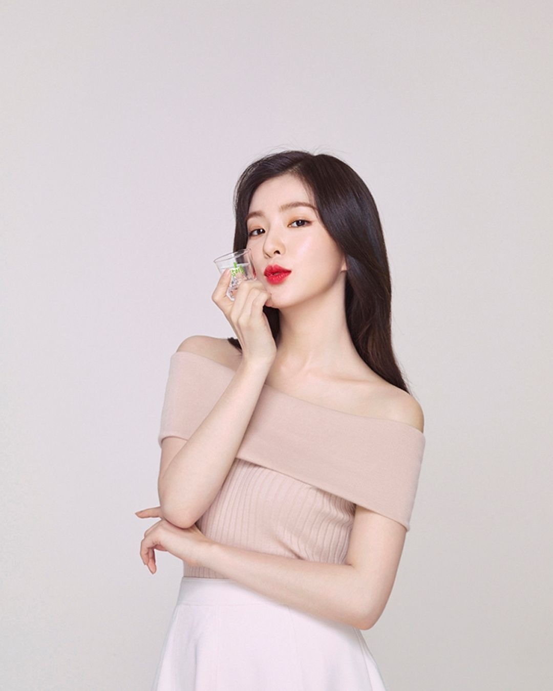 明星|在韩国，如何知道哪个明星红不红？网友：去一趟酒吧就知道了！