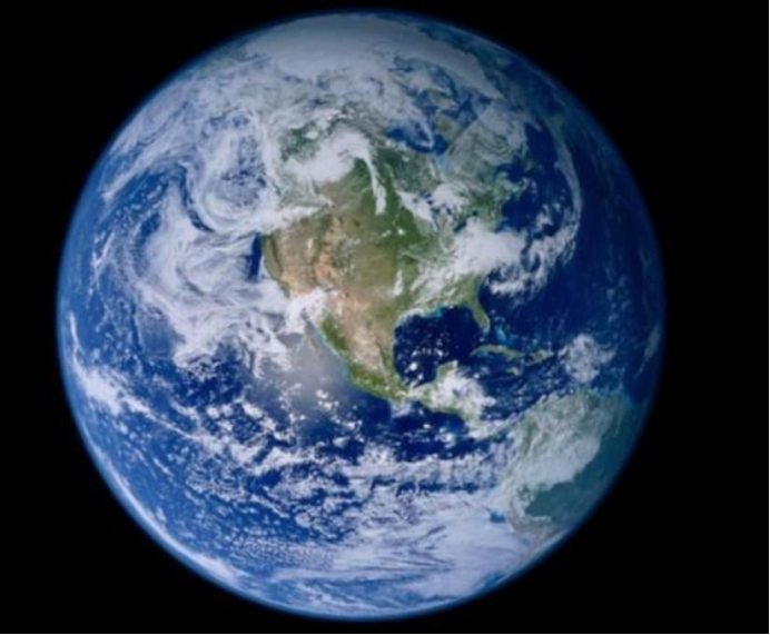 太空|地球在太空真实的模样，没人想到，“卸妆”之后的地球会这么丑