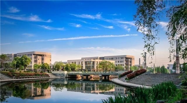 「高校」这两所大学，530—580分左右可录取！性价比很高，值得报考！