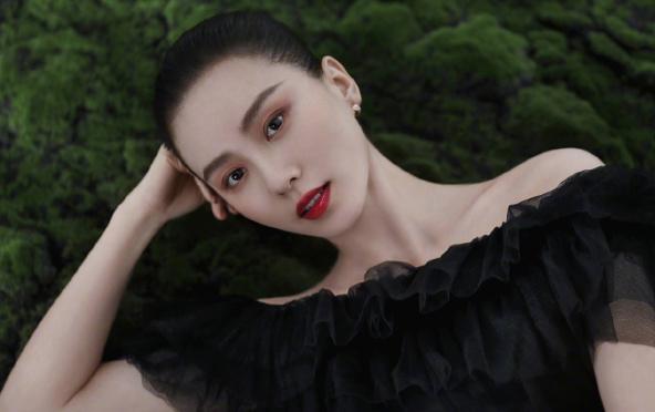 向往的生活▲刘诗诗不愧是\天鹅美人\,复工首封优雅大方,做妈妈后气质更好了
