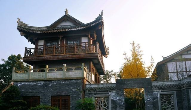 重庆|重庆一座“假”古城火了，耗资35亿门票0元，被称巴渝版“丽江”