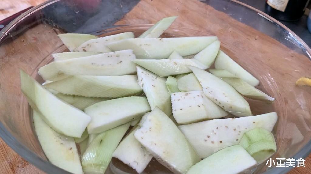 茄子|天冷后，莲藕土豆靠边站，多给家人吃这碱性食物，一周3次身体棒