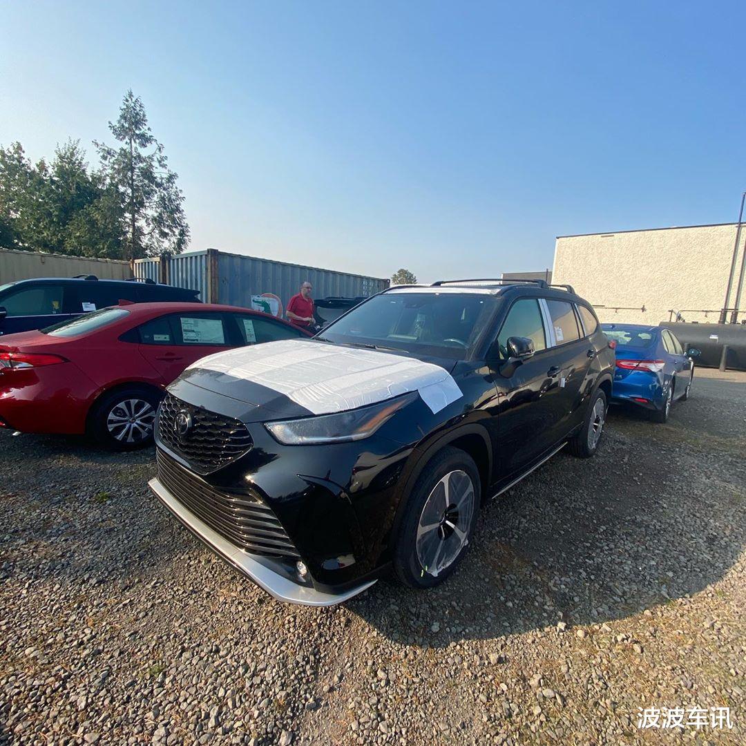 丰田汉兰达|全新丰田汉兰达XSE实拍,前脸像灭霸,采用很个性化的设计