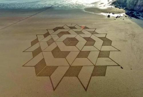 麦田怪圈|困扰科学界一个世纪的麦田怪圈事件，在蹲守数天后，终于找到线索