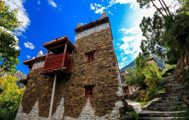 亚丁|被数十座海拔超5000米的雪山环绕的党岭 惊艳风光不逊色亚丁