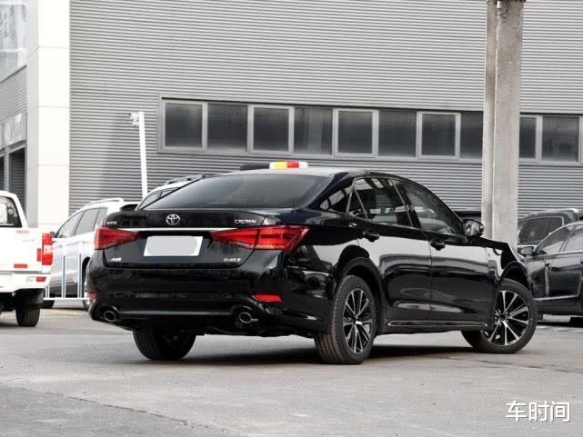 「丰田皇冠」最失败的好车,十年不动一螺丝,从50万跌至23万,仍比奥迪A6L强