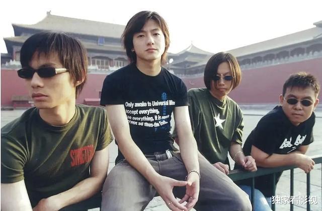 彭坦|中国乐队主唱的颜值天花板，娶名模12年零绯闻，42岁仍是少年