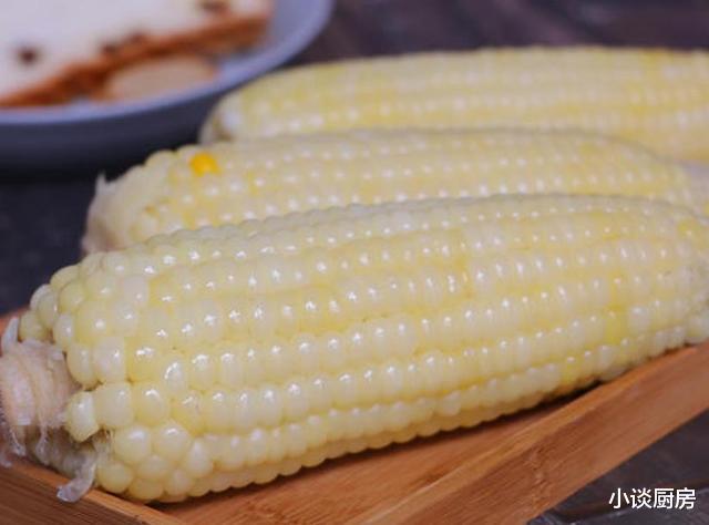 「玉米」减肥期间吃玉米时，记得不要吃这3种玉米，不利于减肥，越吃越胖