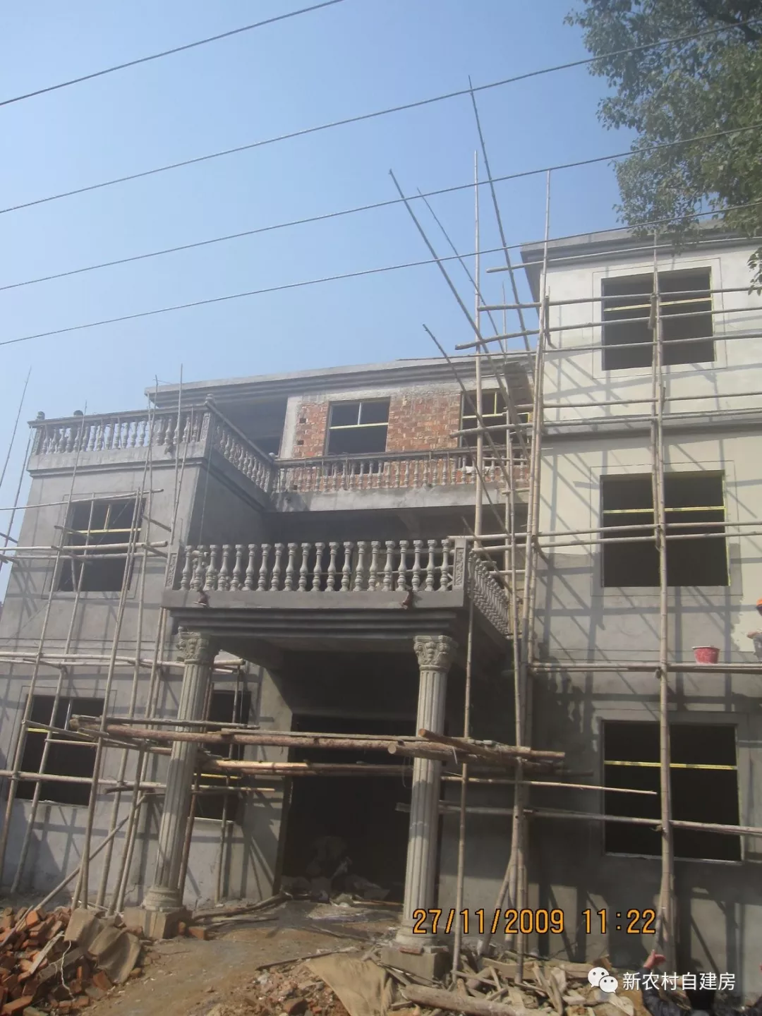 『』建筑师09年30W回乡建别墅,现在100W都难建好,农村还有人照着建