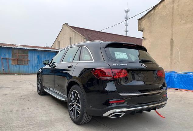 奔驰GLC■奔驰GLC 300L和宝马X3选哪个好？车主：对比后差距一目了然！