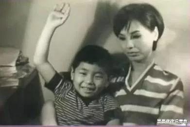 撒贝宁|王杰嗓子变哑真的是意外吗?1张旧报纸拆穿他不为人知的一面