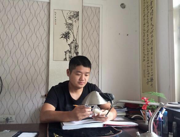 小叶紫檀▲玉雕大师——杨欢欢