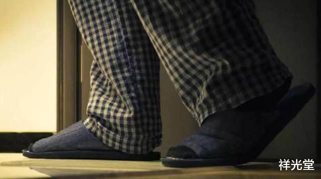 「肾衰竭」肾衰竭不要拖!上厕所出现3“异常”,或已发展成为尿毒症