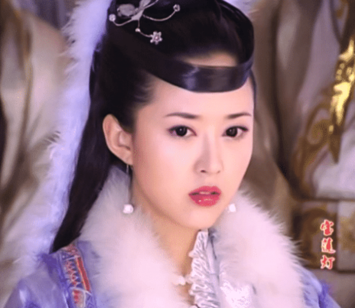 颜丹晨|有种“惊艳”叫14年后的嫦娥， 她穿上礼服后， 网友：这谁不喜欢？