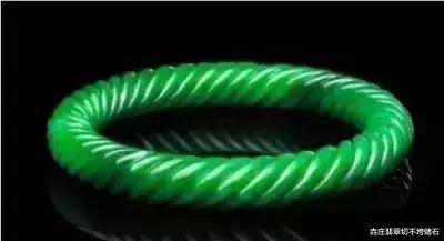 「翡翠手镯」太美了！世界上最贵的13件翡翠！