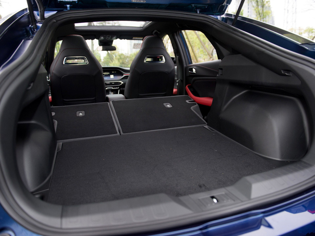 『传祺GS4』传祺不甘心，要学宝马X6，新SUV入门就搭马牌轮胎，竞争吉利长安