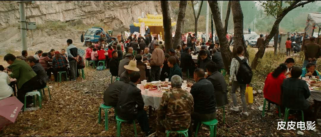 夺冠|上映6天，票房7.5万，《夺冠》大卖时，一部国产良心片在死去