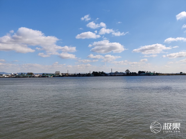 一加科技|一加8T动手玩：3399起，直屏旗舰值不值？