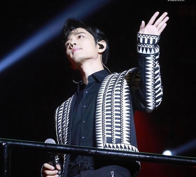 肖战|肖战迎来29岁生日，国内各地粉丝集体留言，整齐划一的队形特感人