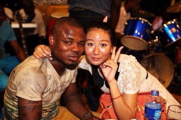 非洲▲如何看待有些中国高才女希望嫁给非洲黑人这一现象？