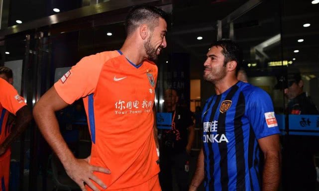 意甲@上午11点，鲁能获坏消息？曝头牌外援或投奔因扎吉！征战下赛季意甲