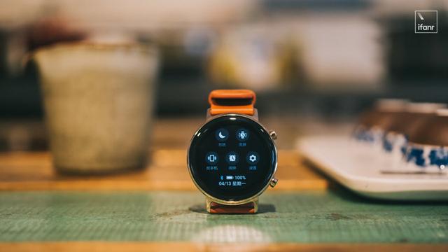 [华为watch]华为 Watch GT 2 图赏：星空流动，凝霜留白，栗木典雅