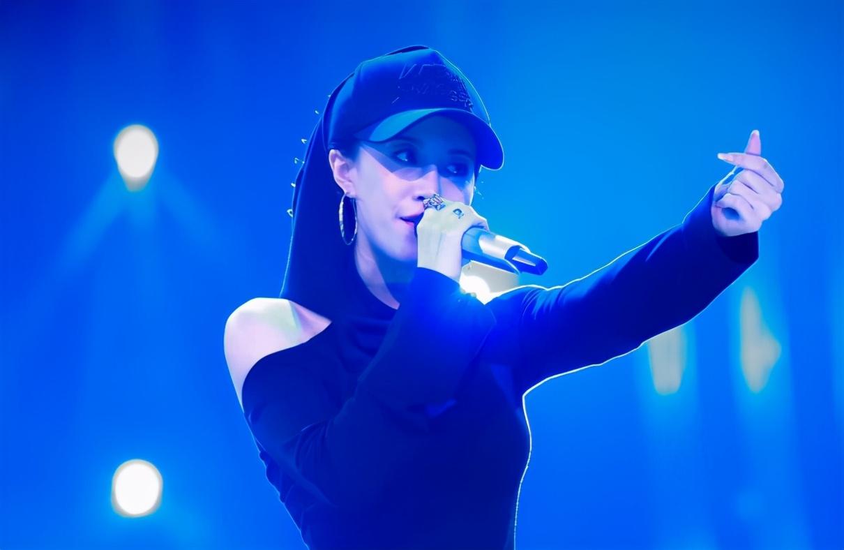 李嘉格|参加中国好声音被淘汰，转身嫁给爱奇艺副总裁，30岁成人生赢家