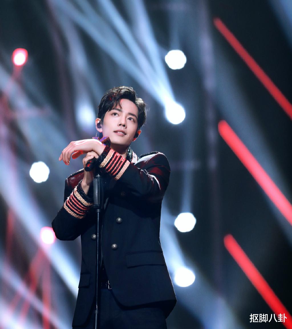 「肖战」肖战发新歌遭知名编剧嘲讽，更过分的是还改编歌词，扬言打算打榜