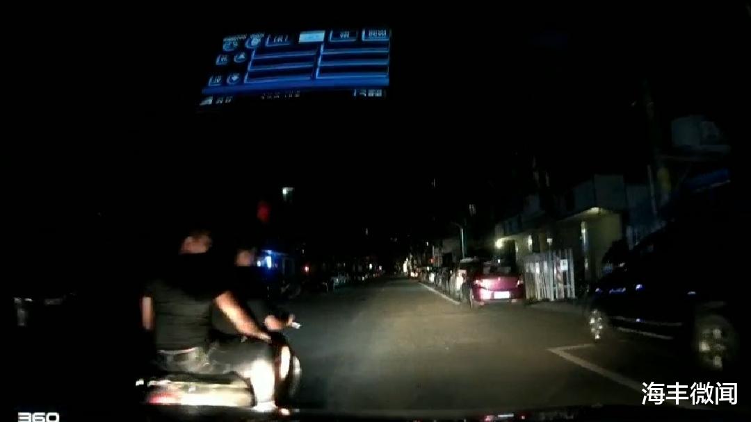 海丰微闻|海丰这两男子谁认识？这样开车！