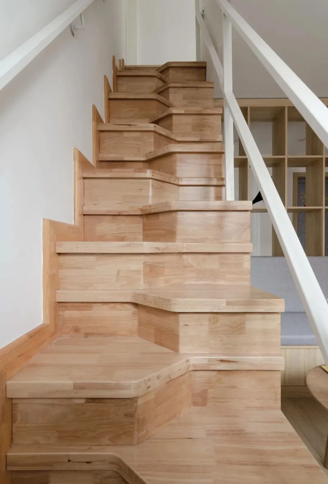 |54㎡复式小户型，原来蜗居也有春天，改造效果堪比豪宅！