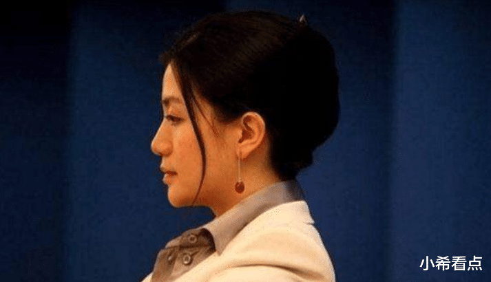 阿里巴巴■阿里最美女强人：追随马云9年，身价百亿仍单身，择偶标准7个字