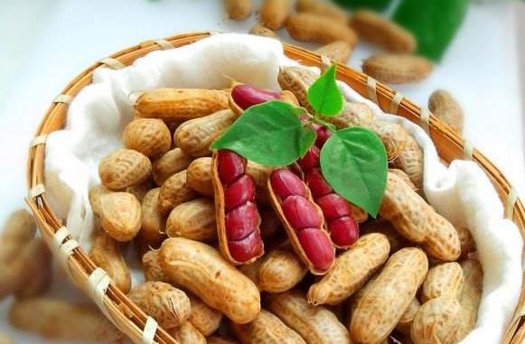 「花生」生吃花生和熟吃花生,区别竟然这么大,原来很多人都吃错了!