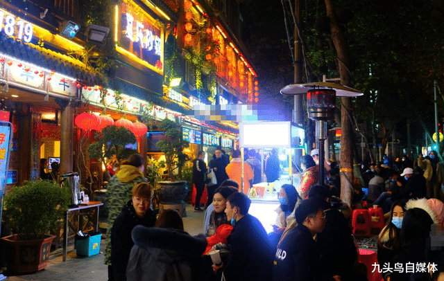 九头鸟自媒体 重返武汉!疫情爆发近一年之际,武汉处处充满了“人间烟火气”