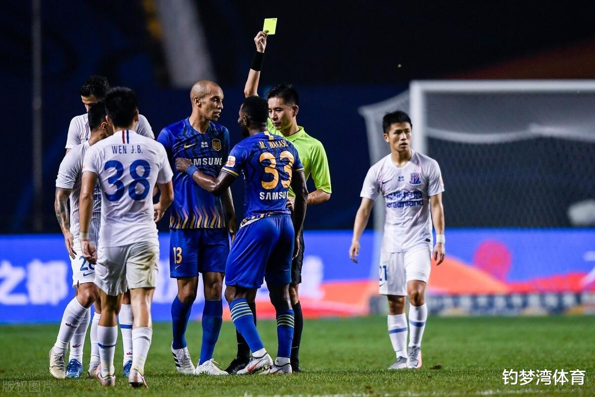 江苏苏宁|被自家球迷怒骂的中超苏宁老将,离队后一度消失,现成申花教练