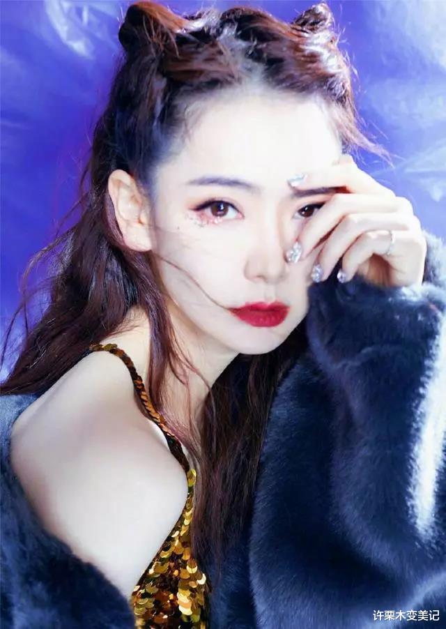 『发型』女生不要总是披发，今年流行这5款懒人“半扎发”，时髦显脸小