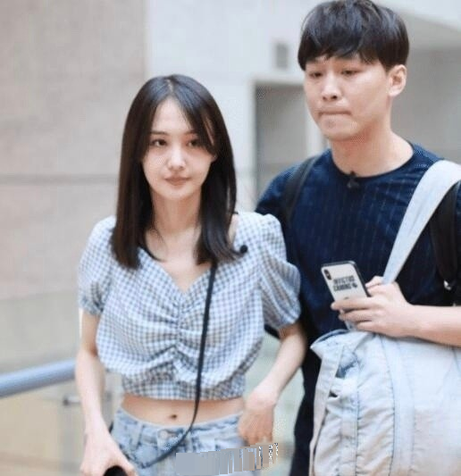 郑爽|疑郑爽父母录音曝光，怀孕7个月爽爸提议打掉，爽妈想让别人领养