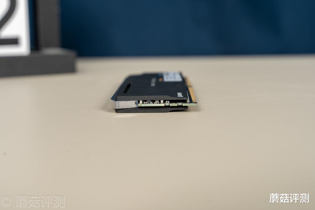 医生|设计出众，用料给力，性能强大、安钛克KATANA内存条 评测