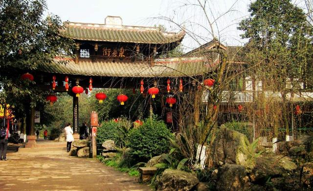 古镇|四川适合避暑的千年古镇，人少景美门票0元，距成都仅2小时车程