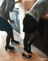 |为什么接吻要伸舌头？？难道真的是为了减肥吗...