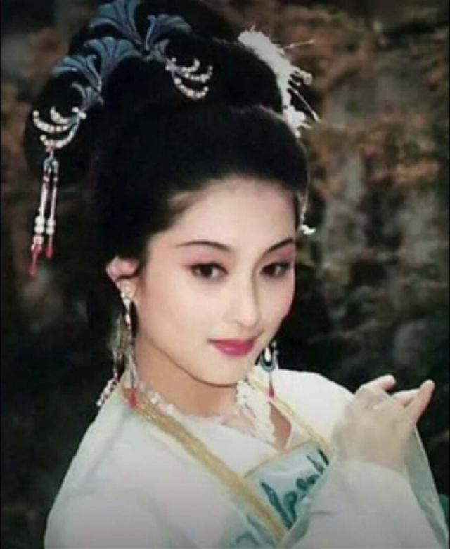 西施|谁演的西施最美？60后董智芝70后蒋勤勤, 80后佟丽娅90后欧阳娜娜