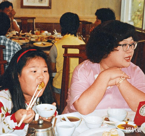 眼线|郑欣宜一顿吃7个鲍鱼，从200斤减肥到108斤，现在变什么样了？