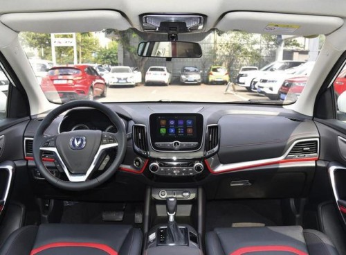 『宝骏530』宝骏530和长安CS55，谁是SUV性价比之王，更值得当家用车