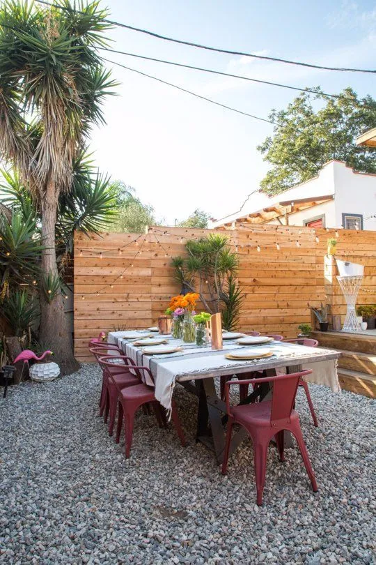 []庭院里的派对